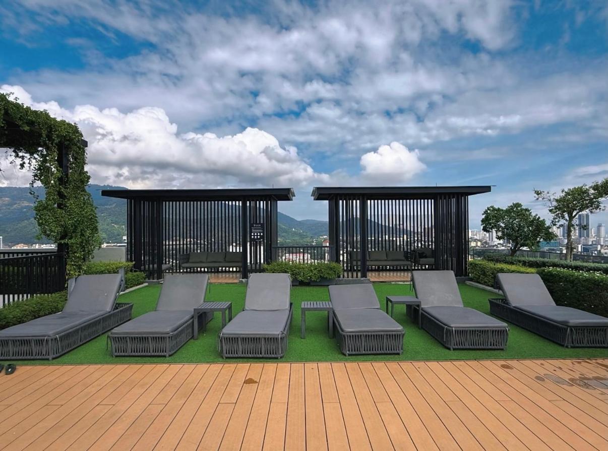 Beacon 2Br Infinity Pool - By Bnb4U George Town Dış mekan fotoğraf